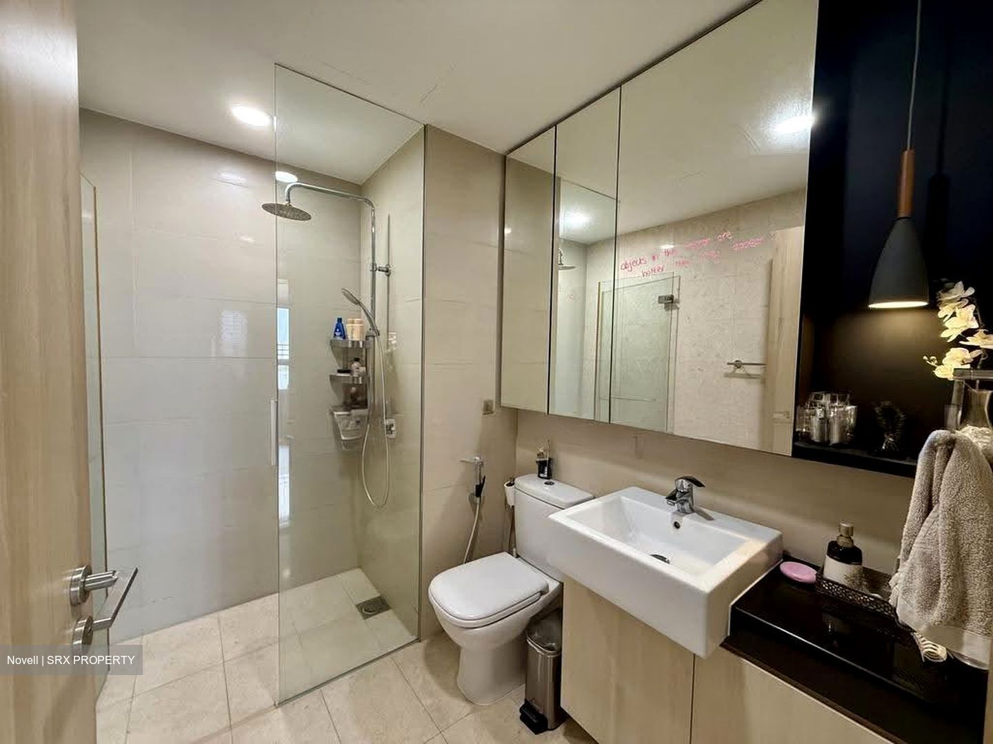 Waterfront Gold (D16), Condominium #639974071
